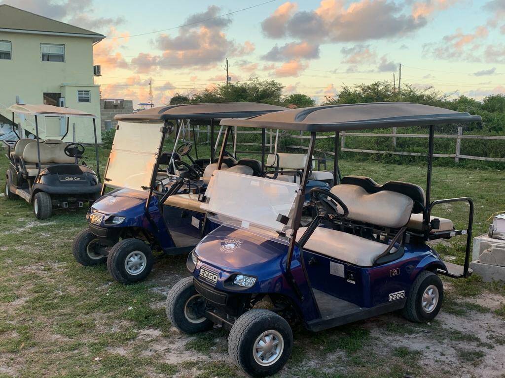 Read more about the article Golf Cart Rental in Grand Turk (4-seater)